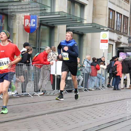 05.10.2025 - 20. swb-Marathon Bremen Strokosch-Dieckow http://msf.ph/oto/9239512 05.10.2025 10:46:57 Ziel 9244, 9411, 9428, 9546, 9562, 9670, 9711, 10319, 10637, 10667, 10951, 11498, 11705, 11742, 9244, 9411, 9428, 9546, 9562, 9670, 9711, 10319, 10637, 10667, 10951, 11498, 11705, 11742 meine-sportfotos.de