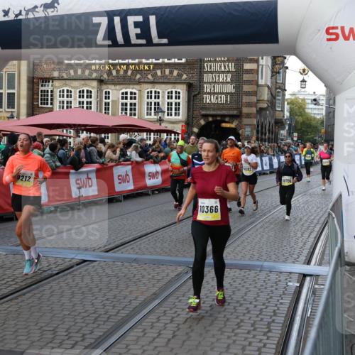 05.10.2025 - 20. swb-Marathon Bremen Yannick Fuchs http://msf.ph/oto/9239527 05.10.2025 11:08:03 Ziel 8123, 9212, 10135, 10366, 10706, 10782, 10783 meine-sportfotos.de