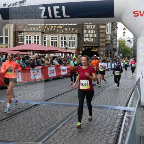 05.10.2025 - 20. swb-Marathon Bremen Yannick Fuchs http://msf.ph/oto/9239542 05.10.2025 11:08:03 Ziel 8123, 9212, 10135, 10366, 10706, 10782, 10783 meine-sportfotos.de