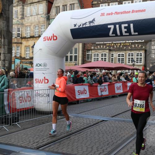 05.10.2025 - 20. swb-Marathon Bremen Yannick Fuchs http://msf.ph/oto/9239558 05.10.2025 11:08:03 Ziel 8123, 9212, 10135, 10366, 10706, 10782, 10783 meine-sportfotos.de