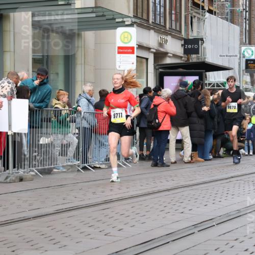 05.10.2025 - 20. swb-Marathon Bremen Strokosch-Dieckow http://msf.ph/oto/9239563 05.10.2025 10:47:00 Ziel 9244, 9411, 9428, 9546, 9670, 9711, 10319, 10637, 10667, 10951, 11498, 11705, 11742, 9244, 9411, 9428, 9546, 9670, 9711, 10319, 10637, 10667, 10951, 11498, 11705, 11742 meine-sportfotos.de