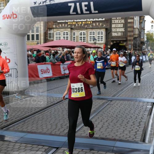 05.10.2025 - 20. swb-Marathon Bremen Yannick Fuchs http://msf.ph/oto/9239587 05.10.2025 11:08:03 Ziel 8123, 9212, 10135, 10366, 10706, 10782, 10783 meine-sportfotos.de