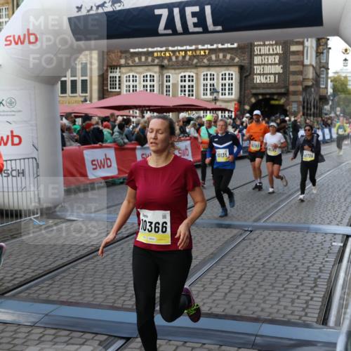 05.10.2025 - 20. swb-Marathon Bremen Yannick Fuchs http://msf.ph/oto/9239605 05.10.2025 11:08:04 Ziel 8123, 9212, 10135, 10365, 10366, 10706, 10782, 10783, 11677 meine-sportfotos.de