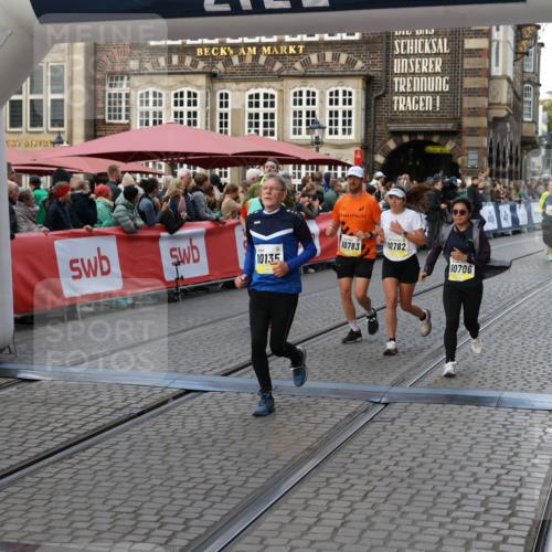 05.10.2025 - 20. swb-Marathon Bremen Yannick Fuchs http://msf.ph/oto/9239633 05.10.2025 11:08:04 Ziel 8123, 9212, 10135, 10365, 10366, 10706, 10782, 10783, 11677 meine-sportfotos.de