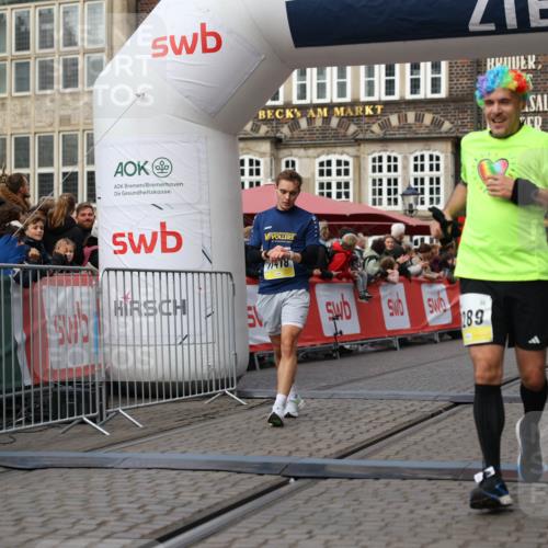 05.10.2025 - 20. swb-Marathon Bremen Yannick Fuchs http://msf.ph/oto/9239653 05.10.2025 10:39:46 Ziel 9289, 9671, 10525, 11418, 11474 meine-sportfotos.de