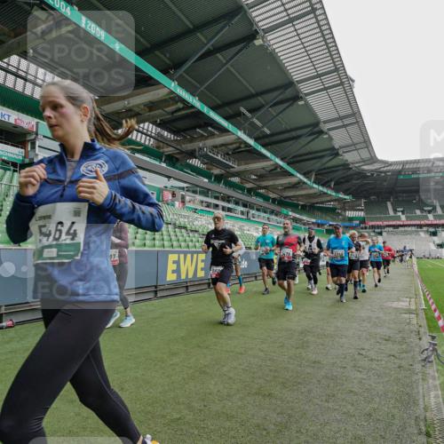 05.10.2025 - 20. swb-Marathon Bremen Michael Burmester http://msf.ph/oto/9239741 05.10.2025 13:04:23 Laufen im Stadion 100, 360, 414, 421, 470, 490, 592, 607, 898, 1012, 1019, 1080, 1084, 1336, 1413, 1468, 1478, 1695, 1852, 1914, 1975, 1997, 2086, 2333, 2399, 2617, 2664, 2901, 2989, 3037, 3072, 3346, 3433, 3483, 3485, 3658, 3901, 4001, 4005, 4053, 4087, 4243, 4244, 4335, 4453, 4462, 4501, 4524, 4528, 4627, 4637, 4638, 4651, 4757, 4793, 4803, 4838, 4840, 4858, 4928, 5043, 5082, 5137, 5162, 5212, 5236, 5247, 5343, 5446, 5464, 5489, 5832, 5969, 6011, 6145, 6287, 6529, 6584, 6635, 1336 meine-sportfotos.de