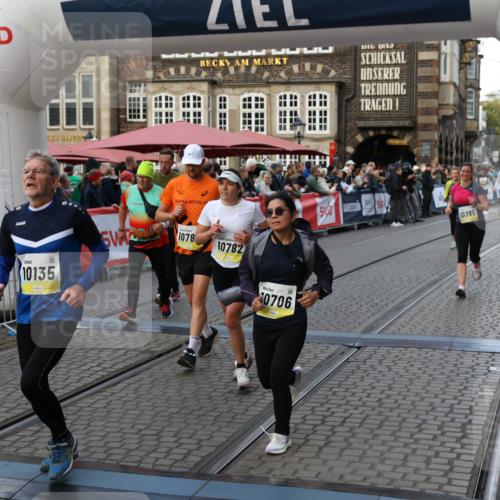 05.10.2025 - 20. swb-Marathon Bremen Yannick Fuchs http://msf.ph/oto/9239758 05.10.2025 11:08:06 Ziel 8123, 9212, 10135, 10365, 10366, 10706, 10782, 10783, 11490, 11677 meine-sportfotos.de