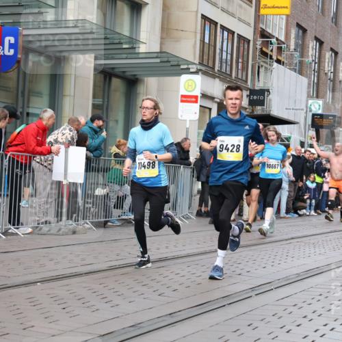 05.10.2025 - 20. swb-Marathon Bremen Strokosch-Dieckow http://msf.ph/oto/9239810 05.10.2025 10:47:09 Ziel 9244, 9339, 9377, 9428, 9670, 9924, 10073, 10319, 10637, 10667, 10676, 10850, 10875, 10947, 10951, 11330, 11409, 11498, 11705, 11708, 11742, 9244, 9339, 9377, 9428, 9670, 9924, 10073, 10319, 10637, 10667, 10676, 10850, 10875, 10947, 10951, 11330, 11409, 11498, 11705, 11708, 11742 meine-sportfotos.de