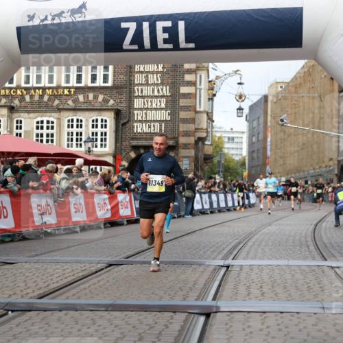 05.10.2025 - 20. swb-Marathon Bremen Yannick Fuchs http://msf.ph/oto/9239815 05.10.2025 10:39:50 Ziel 9289, 10753, 11349, 11418 meine-sportfotos.de
