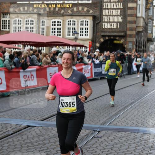 05.10.2025 - 20. swb-Marathon Bremen Yannick Fuchs http://msf.ph/oto/9239864 05.10.2025 11:08:08 Ziel 8123, 9212, 10135, 10365, 10366, 10706, 10782, 10783, 11490, 11677 meine-sportfotos.de