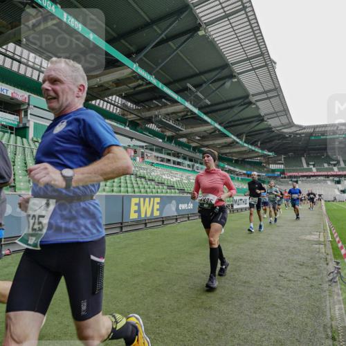 05.10.2025 - 20. swb-Marathon Bremen Michael Burmester http://msf.ph/oto/9239919 05.10.2025 13:04:38 Laufen im Stadion 100, 360, 421, 470, 490, 607, 712, 1012, 1019, 1061, 1080, 1084, 1132, 1413, 1468, 1478, 1695, 1746, 1765, 1834, 1852, 1914, 1997, 2009, 2086, 2333, 2399, 2536, 2584, 2617, 2664, 2802, 2901, 2989, 3072, 3216, 3346, 3413, 3433, 3483, 3485, 3561, 3658, 3901, 4001, 4005, 4187, 4241, 4243, 4244, 4335, 4501, 4524, 4627, 4634, 4637, 4638, 4671, 4757, 4793, 4803, 4838, 4840, 4858, 4928, 5082, 5137, 5212, 5247, 5286, 5295, 5343, 5446, 5464, 5832, 5969, 6011, 6287, 1336 meine-sportfotos.de