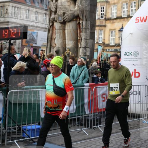 05.10.2025 - 20. swb-Marathon Bremen Yannick Fuchs http://msf.ph/oto/9239961 05.10.2025 11:08:10 Ziel 8123, 9557, 10135, 10365, 10706, 10782, 10783, 11490, 11677 meine-sportfotos.de