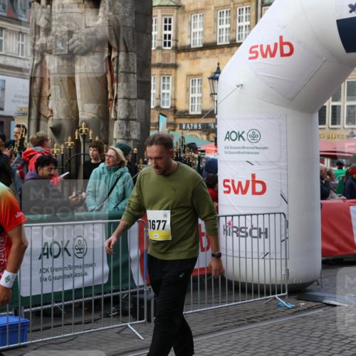 05.10.2025 - 20. swb-Marathon Bremen Yannick Fuchs http://msf.ph/oto/9239981 05.10.2025 11:08:10 Ziel 8123, 9557, 10135, 10365, 10706, 10782, 10783, 11490, 11677 meine-sportfotos.de