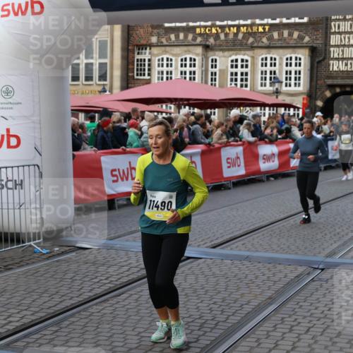 05.10.2025 - 20. swb-Marathon Bremen Yannick Fuchs http://msf.ph/oto/9240032 05.10.2025 11:08:11 Ziel 8123, 9557, 10365, 10706, 10782, 10783, 11490, 11677 meine-sportfotos.de