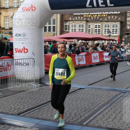 05.10.2025 - 20. swb-Marathon Bremen Yannick Fuchs http://msf.ph/oto/9240062 05.10.2025 11:08:11 Ziel 8123, 9557, 10365, 10706, 10782, 10783, 11490, 11677 meine-sportfotos.de