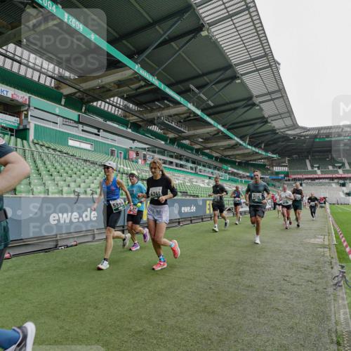 05.10.2025 - 20. swb-Marathon Bremen Michael Burmester http://msf.ph/oto/9240086 05.10.2025 13:04:52 Laufen im Stadion 100, 190, 199, 406, 421, 470, 490, 607, 678, 712, 858, 924, 1012, 1061, 1080, 1132, 1404, 1455, 1478, 1480, 1746, 1765, 1834, 1852, 1914, 1997, 2009, 2086, 2190, 2333, 2399, 2536, 2584, 2604, 2617, 2664, 2802, 2901, 2989, 3008, 3049, 3216, 3346, 3378, 3380, 3413, 3433, 3445, 3483, 3561, 3658, 3799, 3901, 4001, 4055, 4187, 4241, 4243, 4244, 4376, 4501, 4627, 4634, 4671, 4757, 4803, 4838, 4840, 4855, 4858, 4928, 5082, 5247, 5286, 5295, 5446, 5464, 5614, 5832, 5904 meine-sportfotos.de