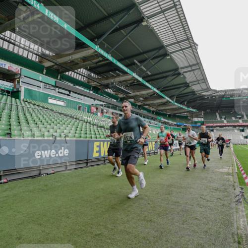 05.10.2025 - 20. swb-Marathon Bremen Michael Burmester http://msf.ph/oto/9240098 05.10.2025 13:04:54 Laufen im Stadion 100, 190, 199, 406, 421, 470, 490, 607, 678, 712, 858, 924, 1012, 1061, 1080, 1132, 1404, 1455, 1478, 1480, 1545, 1746, 1765, 1834, 1852, 1990, 1997, 2009, 2086, 2190, 2333, 2399, 2536, 2584, 2604, 2617, 2664, 2802, 2901, 2989, 3008, 3049, 3216, 3346, 3378, 3380, 3413, 3433, 3445, 3483, 3561, 3658, 3799, 3901, 4001, 4055, 4187, 4241, 4243, 4244, 4376, 4501, 4627, 4634, 4671, 4757, 4803, 4838, 4855, 4858, 4928, 5082, 5247, 5286, 5295, 5446, 5464, 5614, 5832, 5904 meine-sportfotos.de