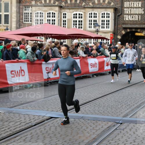 05.10.2025 - 20. swb-Marathon Bremen Yannick Fuchs http://msf.ph/oto/9240117 05.10.2025 11:08:12 Ziel 8123, 9557, 9617, 10365, 10782, 10783, 11309, 11490, 11677 meine-sportfotos.de