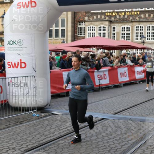 05.10.2025 - 20. swb-Marathon Bremen Yannick Fuchs http://msf.ph/oto/9240192 05.10.2025 11:08:13 Ziel 8123, 9557, 9599, 9617, 9874, 10125, 10365, 11309, 11490, 11677 meine-sportfotos.de