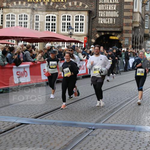05.10.2025 - 20. swb-Marathon Bremen Yannick Fuchs http://msf.ph/oto/9240232 05.10.2025 11:08:14 Ziel 9557, 9599, 9617, 9874, 10125, 10365, 11309, 11490, 11677 meine-sportfotos.de