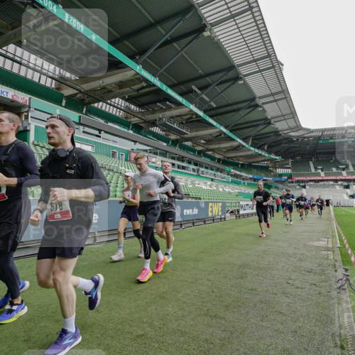05.10.2025 - 20. swb-Marathon Bremen Michael Burmester http://msf.ph/oto/9240325 05.10.2025 13:05:13 Laufen im Stadion 190, 199, 406, 421, 490, 520, 611, 678, 712, 858, 924, 1061, 1132, 1147, 1228, 1404, 1455, 1480, 1545, 1702, 1746, 1765, 1834, 1840, 1867, 1990, 2009, 2058, 2190, 2399, 2536, 2584, 2604, 2664, 2785, 2802, 2901, 2935, 3008, 3025, 3049, 3216, 3378, 3380, 3413, 3433, 3445, 3450, 3479, 3483, 3561, 3658, 3799, 3809, 3837, 3901, 4001, 4055, 4187, 4207, 4241, 4326, 4332, 4376, 4627, 4634, 4665, 4671, 4676, 4838, 4855, 4858, 4892, 4904, 5247, 5286, 5295, 5382, 5614, 5904, 6283 meine-sportfotos.de