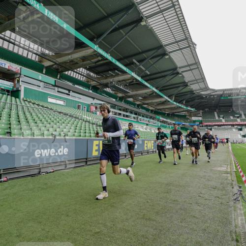 05.10.2025 - 20. swb-Marathon Bremen Michael Burmester http://msf.ph/oto/9240355 05.10.2025 13:05:17 Laufen im Stadion 190, 199, 406, 421, 520, 611, 678, 712, 804, 817, 858, 924, 1061, 1132, 1147, 1228, 1404, 1455, 1480, 1545, 1702, 1746, 1765, 1834, 1840, 1867, 1990, 2009, 2058, 2190, 2198, 2399, 2536, 2584, 2604, 2664, 2785, 2802, 2901, 2935, 3008, 3025, 3049, 3216, 3378, 3380, 3413, 3433, 3445, 3450, 3479, 3561, 3658, 3799, 3809, 3837, 4055, 4187, 4207, 4241, 4326, 4332, 4376, 4634, 4665, 4671, 4676, 4838, 4855, 4858, 4892, 4904, 5286, 5295, 5382, 5614, 5904, 6283 meine-sportfotos.de