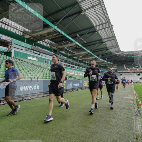 05.10.2025 - 20. swb-Marathon Bremen Michael Burmester http://msf.ph/oto/9240380 05.10.2025 13:05:19 Laufen im Stadion 190, 199, 406, 520, 611, 678, 712, 804, 817, 858, 924, 1061, 1132, 1147, 1228, 1404, 1455, 1480, 1545, 1610, 1702, 1746, 1765, 1834, 1840, 1867, 1990, 2009, 2058, 2187, 2190, 2198, 2399, 2437, 2536, 2584, 2604, 2785, 2802, 2901, 2935, 3008, 3025, 3049, 3216, 3317, 3378, 3380, 3413, 3445, 3450, 3479, 3561, 3799, 3809, 3837, 4055, 4187, 4207, 4241, 4326, 4332, 4376, 4634, 4665, 4671, 4676, 4838, 4855, 4892, 4904, 5176, 5286, 5295, 5382, 5614, 5904, 6283 meine-sportfotos.de