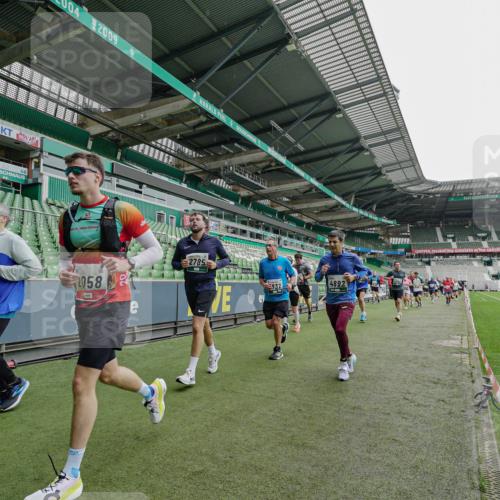 05.10.2025 - 20. swb-Marathon Bremen Michael Burmester http://msf.ph/oto/9240431 05.10.2025 13:05:24 Laufen im Stadion 190, 199, 406, 520, 611, 678, 712, 804, 817, 858, 924, 1061, 1132, 1147, 1228, 1404, 1455, 1480, 1545, 1610, 1702, 1746, 1765, 1834, 1840, 1867, 1990, 2009, 2058, 2187, 2190, 2198, 2437, 2536, 2584, 2604, 2785, 2802, 2902, 2935, 3008, 3025, 3049, 3216, 3317, 3378, 3380, 3413, 3445, 3450, 3479, 3561, 3799, 3809, 3837, 3853, 4055, 4187, 4207, 4241, 4326, 4332, 4376, 4563, 4634, 4665, 4671, 4676, 4831, 4855, 4892, 4904, 4983, 5176, 5286, 5295, 5362, 5382, 5614, 5824, 5904, 6283 meine-sportfotos.de