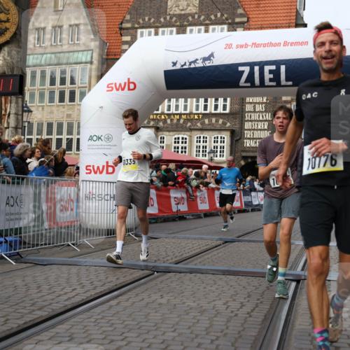 05.10.2025 - 20. swb-Marathon Bremen Yannick Fuchs http://msf.ph/oto/9240488 05.10.2025 10:40:00 Ziel 9213, 9922, 10052, 10171, 10175, 10176, 11335 meine-sportfotos.de