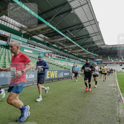 05.10.2025 - 20. swb-Marathon Bremen Michael Burmester http://msf.ph/oto/9240540 05.10.2025 13:05:32 Laufen im Stadion 190, 199, 406, 520, 611, 678, 712, 804, 817, 858, 924, 1132, 1147, 1228, 1404, 1455, 1480, 1545, 1610, 1702, 1746, 1765, 1840, 1867, 1990, 2058, 2187, 2190, 2198, 2422, 2437, 2536, 2584, 2604, 2785, 2802, 2902, 2935, 3008, 3025, 3049, 3216, 3317, 3368, 3378, 3380, 3413, 3445, 3450, 3479, 3799, 3809, 3837, 3853, 4055, 4207, 4241, 4326, 4332, 4376, 4563, 4641, 4665, 4676, 4766, 4831, 4855, 4892, 4904, 4983, 5176, 5286, 5295, 5362, 5382, 5614, 5824, 5904, 6283 meine-sportfotos.de