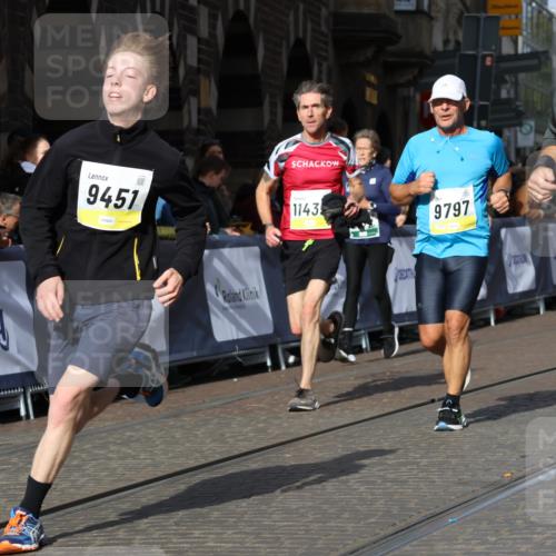 05.10.2025 - 20. swb-Marathon Bremen Strokosch-Dieckow http://msf.ph/oto/9240566 05.10.2025 10:57:04 Ziel 5172, 9231, 9314, 9451, 9577, 9797, 9937, 10069, 10545, 10917, 11138, 11202, 11434, 11435, 11566, 11686 meine-sportfotos.de