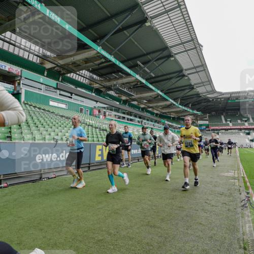 05.10.2025 - 20. swb-Marathon Bremen Michael Burmester http://msf.ph/oto/9240567 05.10.2025 13:05:34 Laufen im Stadion 190, 199, 406, 520, 611, 678, 712, 804, 817, 858, 924, 1132, 1147, 1228, 1404, 1410, 1455, 1480, 1545, 1610, 1702, 1746, 1765, 1840, 1867, 1990, 2058, 2187, 2190, 2198, 2422, 2437, 2584, 2604, 2785, 2902, 2935, 3008, 3025, 3049, 3216, 3317, 3368, 3378, 3380, 3445, 3450, 3479, 3799, 3809, 3837, 3853, 4055, 4207, 4326, 4332, 4376, 4563, 4641, 4665, 4676, 4766, 4831, 4855, 4892, 4904, 4983, 5166, 5176, 5286, 5295, 5362, 5382, 5614, 5824, 5904, 6283 meine-sportfotos.de