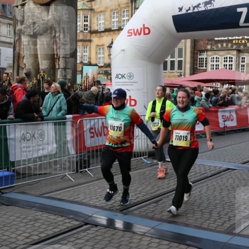 05.10.2025 - 20. swb-Marathon Bremen Yannick Fuchs http://msf.ph/oto/9240690 05.10.2025 11:08:23 Ziel 9401, 9519, 9599, 9874, 10125, 10132, 10866, 11019, 11097, 11232, 11670, 11671 meine-sportfotos.de