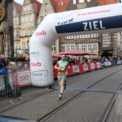 05.10.2025 - 20. swb-Marathon Bremen Yannick Fuchs http://msf.ph/oto/9240813 05.10.2025 10:40:14 Ziel 10276, 11567 meine-sportfotos.de