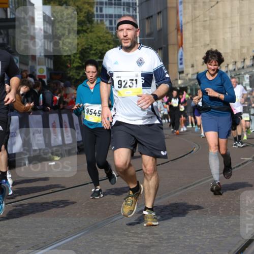 05.10.2025 - 20. swb-Marathon Bremen Strokosch-Dieckow http://msf.ph/oto/9240856 05.10.2025 10:57:08 Ziel 5172, 9231, 9314, 9489, 9577, 9797, 10293, 10545, 10917, 11138, 11202, 11434, 11435, 11566, 11596, 11686 meine-sportfotos.de