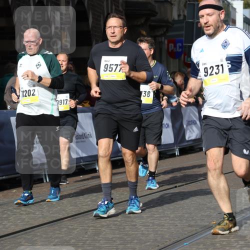 05.10.2025 - 20. swb-Marathon Bremen Strokosch-Dieckow http://msf.ph/oto/9240953 05.10.2025 10:57:09 Ziel 5172, 9231, 9314, 9489, 9577, 10293, 10545, 10917, 11138, 11202, 11434, 11566, 11596, 11686 meine-sportfotos.de