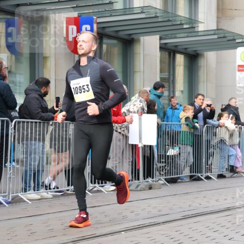 05.10.2025 - 20. swb-Marathon Bremen Strokosch-Dieckow http://msf.ph/oto/9241012 05.10.2025 10:47:54 Ziel 8787, 9223, 9240, 9293, 9404, 9641, 9665, 9704, 9706, 9810, 9958, 10109, 10211, 10392, 10428, 10723, 10818, 10931, 10953, 11119, 11292, 11299, 11561, 11637, 8787, 9223, 9240, 9293, 9404, 9641, 9665, 9704, 9706, 9810, 9958, 10109, 10211, 10392, 10428, 10723, 10818, 10931, 10953, 11119, 11292, 11299, 11561, 11637 meine-sportfotos.de