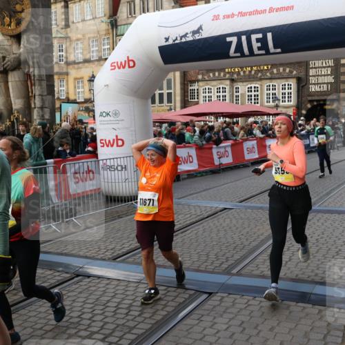 05.10.2025 - 20. swb-Marathon Bremen Yannick Fuchs http://msf.ph/oto/9241023 05.10.2025 11:08:29 Ziel 9186, 9353, 9401, 9519, 10132, 11097, 11232, 11671 meine-sportfotos.de