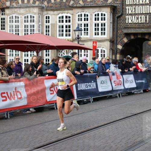 05.10.2025 - 20. swb-Marathon Bremen Yannick Fuchs http://msf.ph/oto/9241135 05.10.2025 10:40:34 Ziel 10070, 10565, 10658, 10686 meine-sportfotos.de