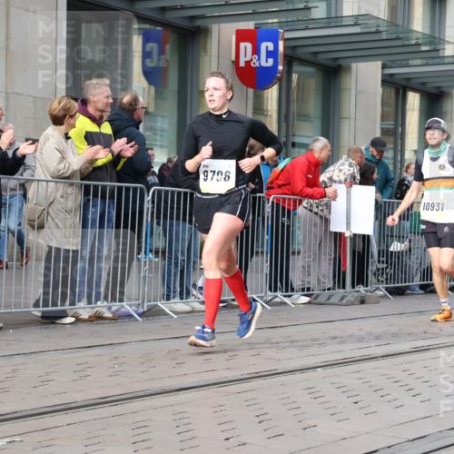05.10.2025 - 20. swb-Marathon Bremen Strokosch-Dieckow http://msf.ph/oto/9241165 05.10.2025 10:47:59 Ziel 8787, 9223, 9293, 9298, 9404, 9437, 9641, 9665, 9704, 9706, 9810, 9958, 10109, 10131, 10177, 10211, 10428, 10685, 10723, 10931, 10953, 11005, 11119, 11292, 11299, 11357, 11505, 11561, 11637, 8787, 9223, 9293, 9298, 9404, 9437, 9641, 9665, 9704, 9706, 9810, 9958, 10109, 10131, 10177, 10211, 10428, 10685, 10723, 10931, 10953, 11005, 11119, 11292, 11299, 11357, 11505, 11561, 11637 meine-sportfotos.de