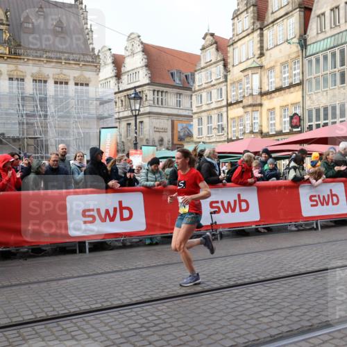 05.10.2025 - 20. swb-Marathon Bremen Yannick Fuchs http://msf.ph/oto/9241271 05.10.2025 10:40:40 Ziel 10686, 11114 meine-sportfotos.de