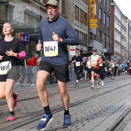 05.10.2025 - 20. swb-Marathon Bremen Strokosch-Dieckow http://msf.ph/oto/9241386 05.10.2025 10:48:07 Ziel 8787, 9223, 9293, 9298, 9385, 9404, 9406, 9437, 9478, 9641, 9665, 9704, 9706, 9810, 9958, 10109, 10131, 10177, 10211, 10303, 10685, 10931, 11005, 11096, 11119, 11292, 11357, 11505, 11561, 11637, 8787, 9223, 9293, 9298, 9385, 9404, 9406, 9437, 9478, 9641, 9665, 9704, 9706, 9810, 9958, 10109, 10131, 10177, 10211, 10303, 10685, 10931, 11005, 11096, 11119, 11292, 11357, 11505, 11561, 11637 meine-sportfotos.de