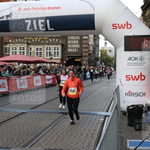 05.10.2025 - 20. swb-Marathon Bremen Yannick Fuchs http://msf.ph/oto/9241519 05.10.2025 11:08:39 Ziel 9235, 9481, 9552, 9982, 10134, 10787, 10859 meine-sportfotos.de