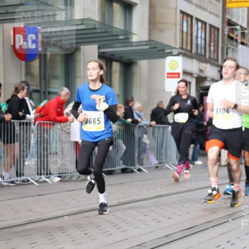 05.10.2025 - 20. swb-Marathon Bremen Strokosch-Dieckow http://msf.ph/oto/9241587 05.10.2025 10:48:14 Ziel 8787, 9223, 9261, 9298, 9385, 9404, 9406, 9437, 9478, 9482, 9665, 9704, 9729, 9810, 9958, 10109, 10131, 10177, 10211, 10303, 10685, 10799, 11005, 11096, 11357, 11505, 8787, 9223, 9261, 9298, 9385, 9404, 9406, 9437, 9478, 9482, 9665, 9704, 9729, 9810, 9958, 10109, 10131, 10177, 10211, 10303, 10685, 10799, 11005, 11096, 11357, 11505 meine-sportfotos.de