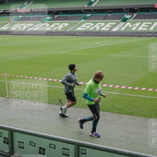 05.10.2025 - 20. swb-Marathon Bremen Michael Burmester http://msf.ph/oto/9241623 05.10.2025 10:35:10 Laufen im Stadion 7147, 7163, 9183, 9188, 9201, 9219, 9292, 9350, 9430, 9495, 9508, 9540, 9550, 9576, 9582, 9601, 9612, 9622, 9625, 9666, 9669, 9672, 9719, 9720, 9722, 9766, 9790, 9797, 9844, 9847, 9886, 9925, 9932, 9952, 9968, 9981, 10049, 10055, 10080, 10088, 10105, 10145, 10169, 10179, 10200, 10225, 10260, 10263, 10281, 10329, 10341, 10368, 10377, 10395, 10397, 10527, 10555, 10644, 10645, 10653, 10694, 10834, 10845, 10950, 10988, 7101, 7215, 9372, 9472, 9547, 9585, 9783, 9820 meine-sportfotos.de