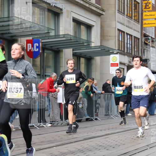 05.10.2025 - 20. swb-Marathon Bremen Strokosch-Dieckow http://msf.ph/oto/9241668 05.10.2025 10:48:16 Ziel 8787, 9261, 9298, 9385, 9406, 9437, 9478, 9482, 9665, 9704, 9729, 9810, 9958, 10109, 10131, 10177, 10211, 10303, 10685, 10799, 11005, 11096, 11357, 11505, 8787, 9261, 9298, 9385, 9406, 9437, 9478, 9482, 9665, 9704, 9729, 9810, 9958, 10109, 10131, 10177, 10211, 10303, 10685, 10799, 11005, 11096, 11357, 11505 meine-sportfotos.de