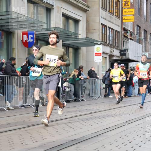 05.10.2025 - 20. swb-Marathon Bremen Strokosch-Dieckow http://msf.ph/oto/9241724 05.10.2025 10:48:18 Ziel 8787, 9261, 9298, 9385, 9406, 9437, 9478, 9482, 9674, 9729, 10131, 10177, 10303, 10685, 10799, 11005, 11096, 11357, 11505, 8787, 9261, 9298, 9385, 9406, 9437, 9478, 9482, 9674, 9729, 10131, 10177, 10303, 10685, 10799, 11005, 11096, 11357, 11505 meine-sportfotos.de