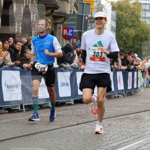 05.10.2025 - 20. swb-Marathon Bremen Strokosch-Dieckow http://msf.ph/oto/9241741 05.10.2025 12:43:32 Ziel 303, 923, 1077, 1289 meine-sportfotos.de
