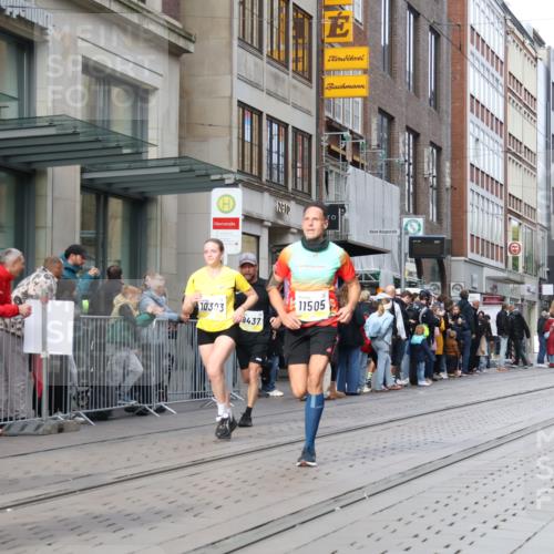05.10.2025 - 20. swb-Marathon Bremen Strokosch-Dieckow http://msf.ph/oto/9241754 05.10.2025 10:48:18 Ziel 8787, 9261, 9298, 9385, 9406, 9437, 9478, 9482, 9674, 9729, 10131, 10177, 10303, 10685, 10799, 11005, 11096, 11357, 11505, 8787, 9261, 9298, 9385, 9406, 9437, 9478, 9482, 9674, 9729, 10131, 10177, 10303, 10685, 10799, 11005, 11096, 11357, 11505 meine-sportfotos.de