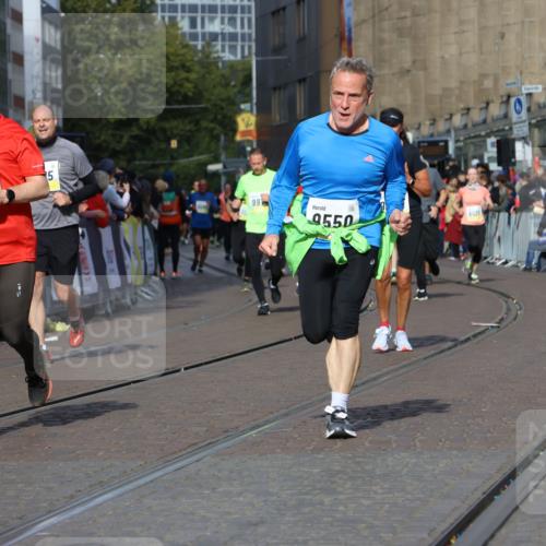 05.10.2025 - 20. swb-Marathon Bremen Strokosch-Dieckow http://msf.ph/oto/9241787 05.10.2025 10:57:24 Ziel 7101, 9000, 9215, 9260, 9550, 9625, 10139, 10281, 10367, 10645, 10950, 11606 meine-sportfotos.de